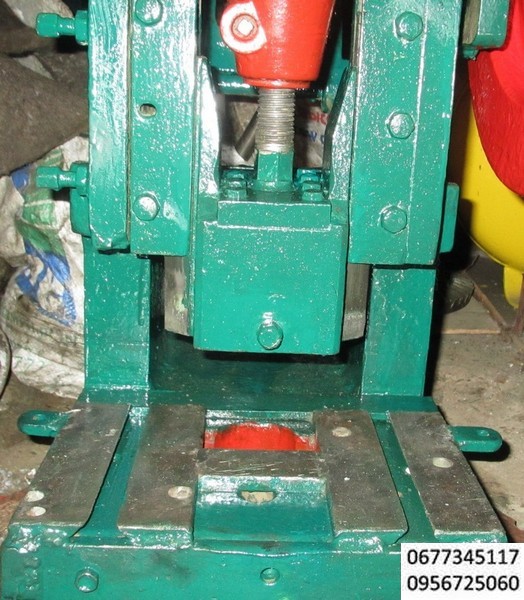 пресс кривошипно-шатунный пэ-5т , пресс настольный с кривошипно-шатунным механизмом действия и электрическим питанием